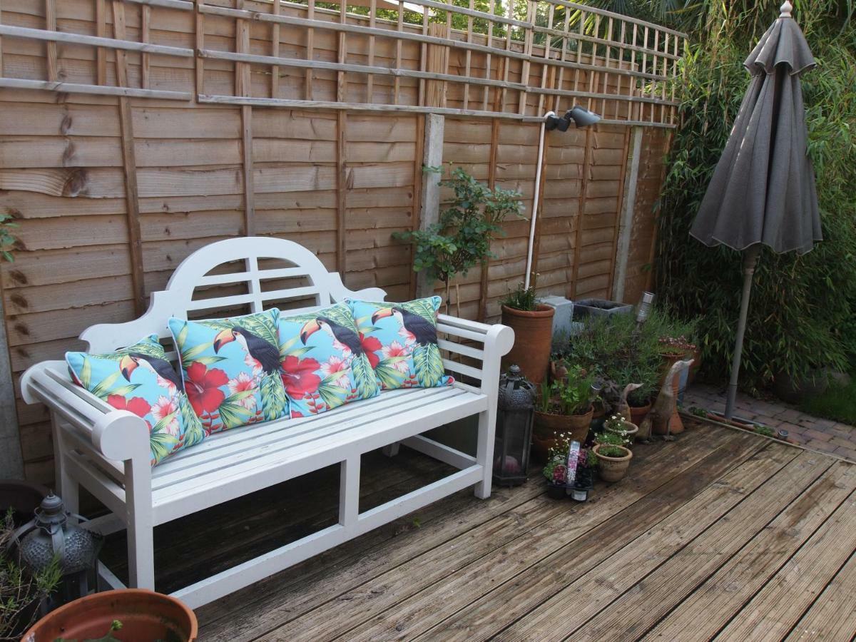 Friendly Home In South London Morden Ngoại thất bức ảnh