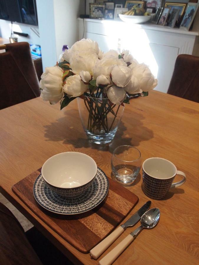 Friendly Home In South London Morden Ngoại thất bức ảnh